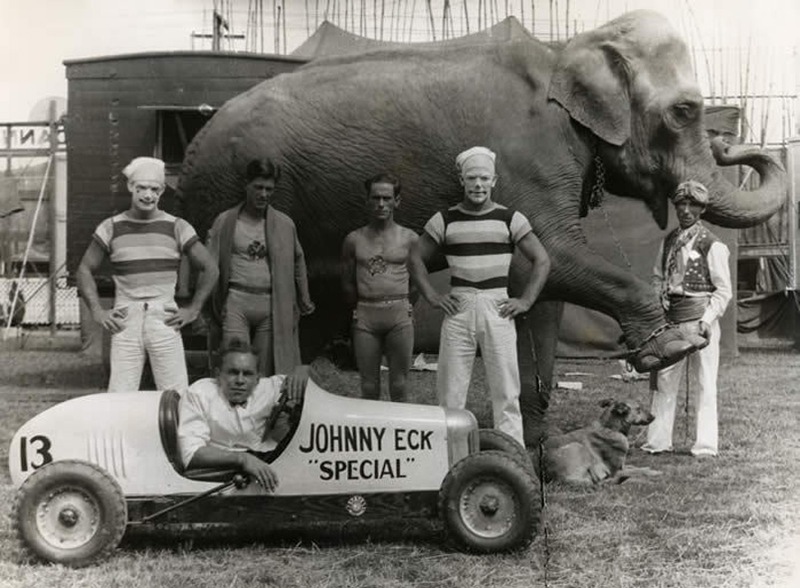 Illustration for article titled Half-Man Johnny Eck And His Custom-Built Race Car